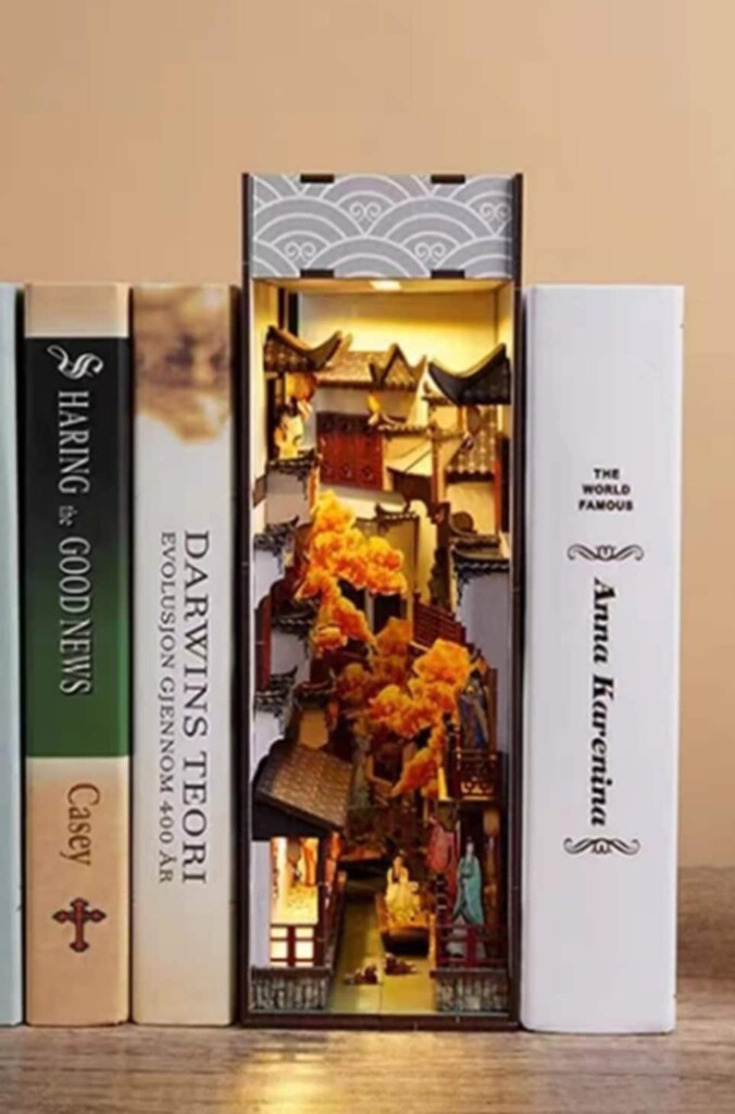 Book Nook Shelf Insert Peter Pan -   Bookshelf art, Book nooks, Room  box miniatures